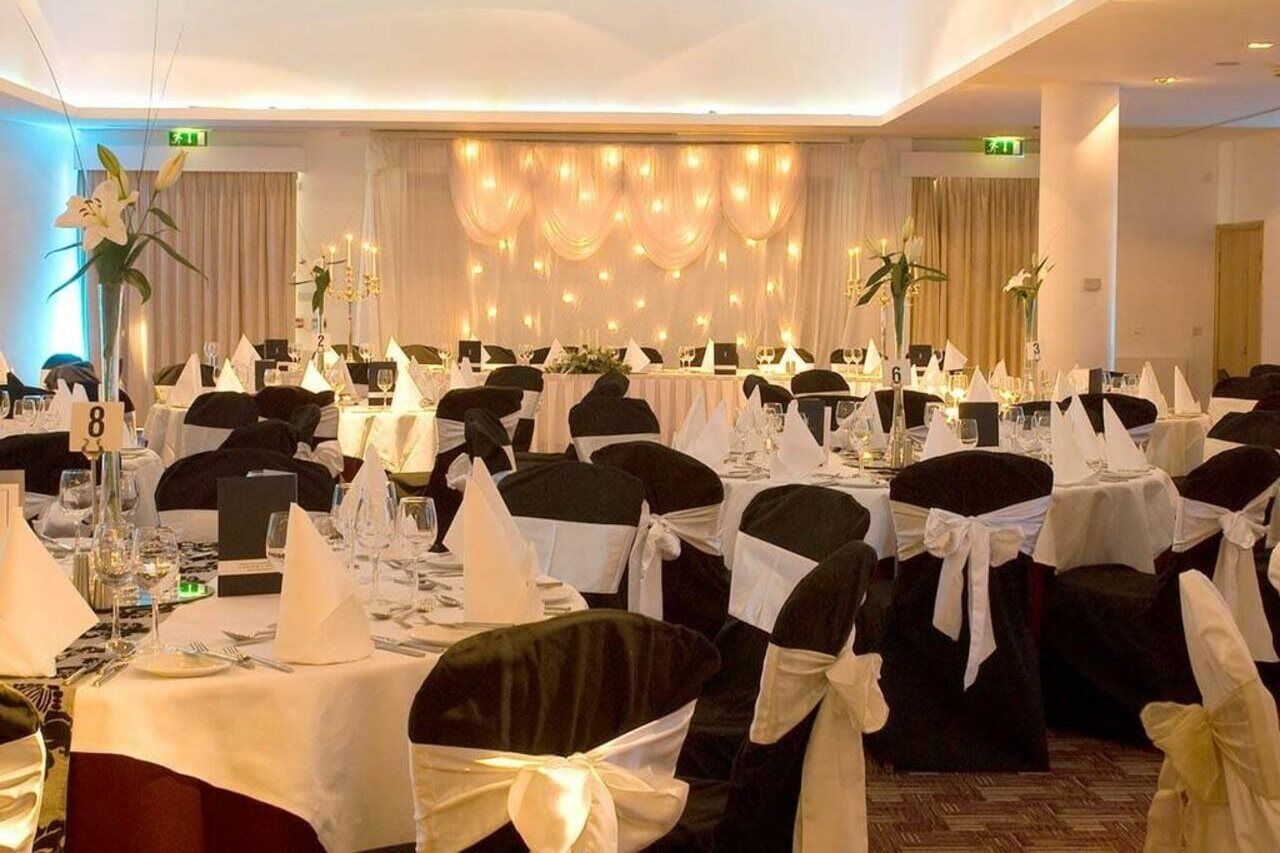 Louis Fitzgerald Clondalkin酒店
